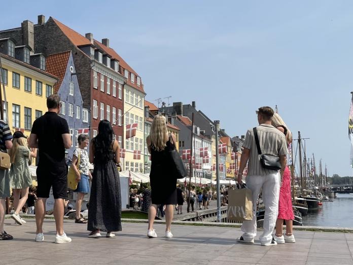 Turister i Nyhavn, sommer 2022