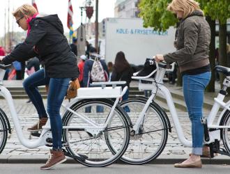 Cyklister ved Nyhavn